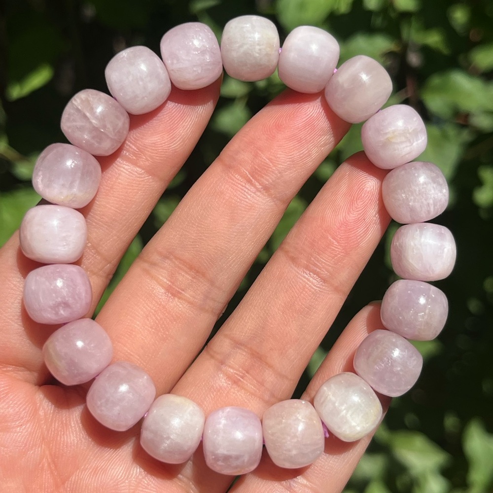 11mm stretchable cat eye kunzite barrel bracelet